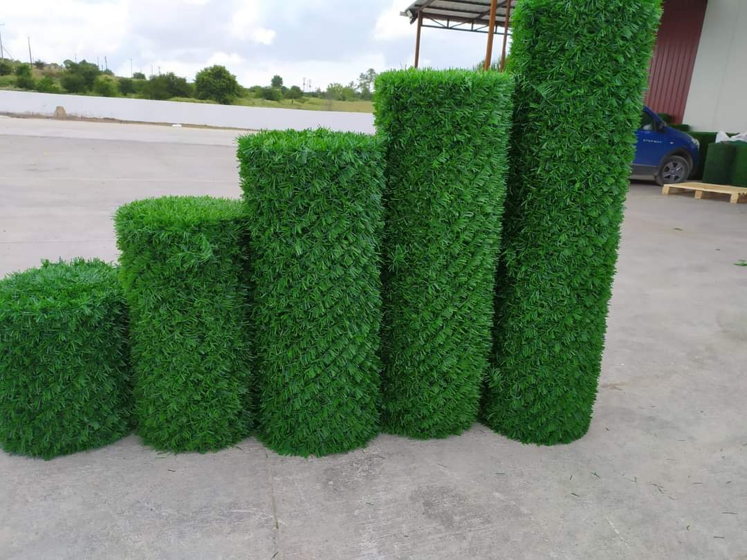  Artificial Grass Fence